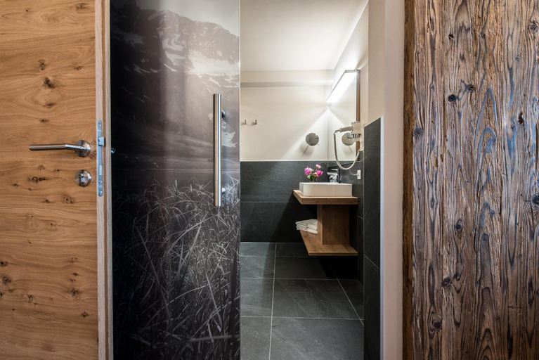 Bathroom, Hotel Pension Sonnegg, Bolzano