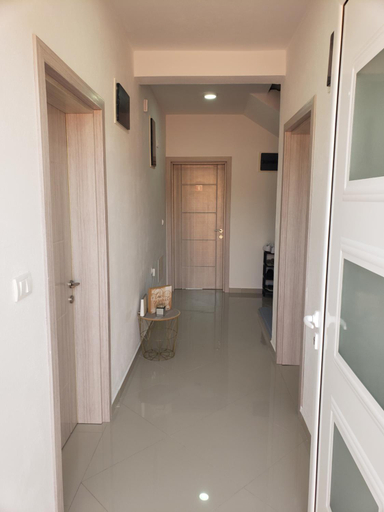 Others 2, Gjoni Apartments