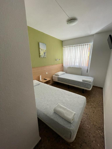 Others 5, Hostal Milmarcos, Zaragoza