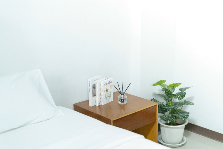 Bedroom 3, Nicha Residence Hotel, Din Dang