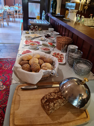 Food & Drinks 5, Hotel-Barbarossa-Garni bei Hanau, Main-Kinzig-Kreis