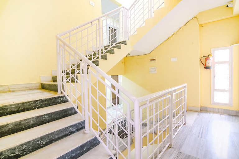 Public Area 2, Hotel O Olive Inn, North 24 Parganas