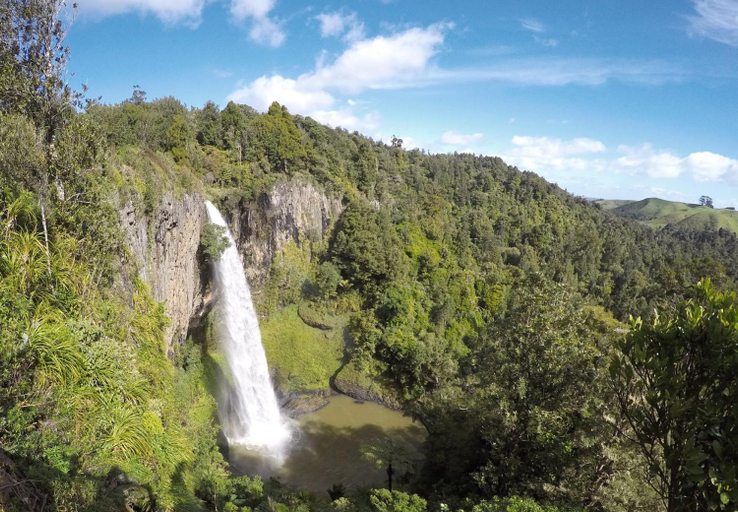 Others 3, Raglan Backpackers, Waikato