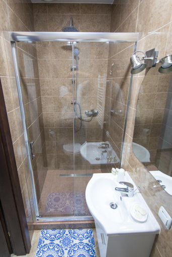 Bathroom 3, First Hotel, Tczew