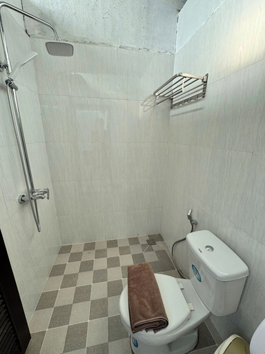 Bathroom 4, Jungle Backpackers View, Vangvieng