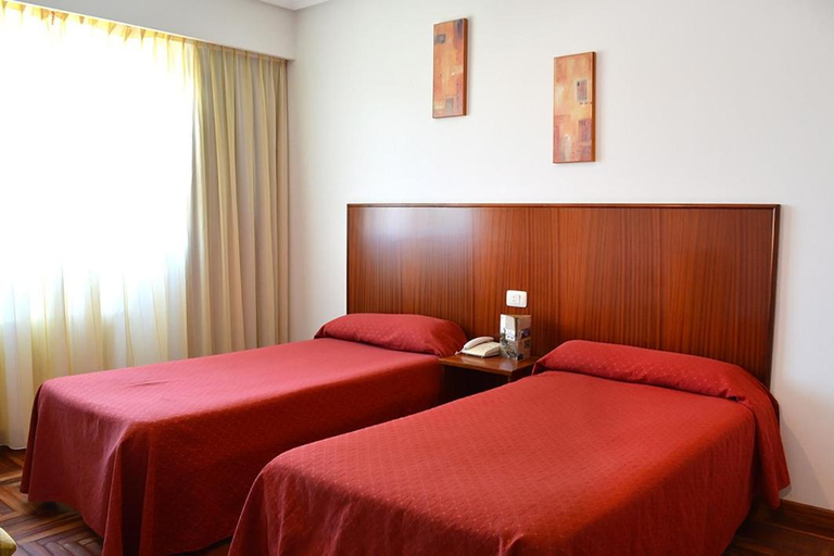 Bedroom 2, Hotel Os Caracoles, Ourense