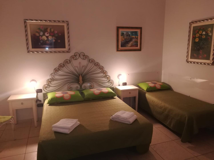 Others 5, affitta camere" Nonna Paola", Taranto