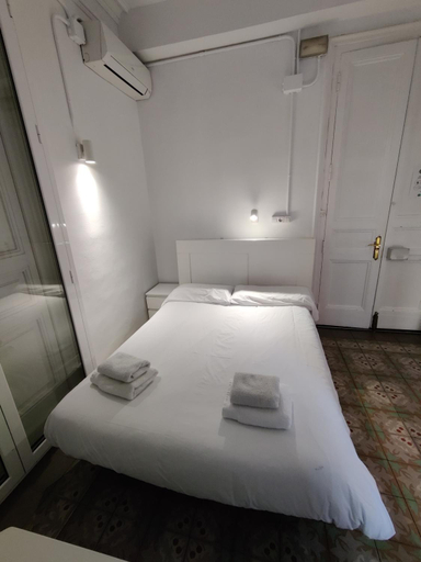 Bedroom 2, Pensio 2000, Barcelona