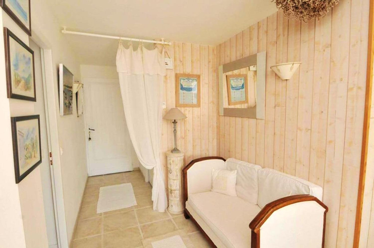 Bedroom 2, Maison accueillante avec jardin, Sainte-Marie-de-Re, Charente-Maritime