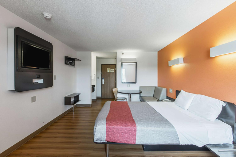 Bedroom 8