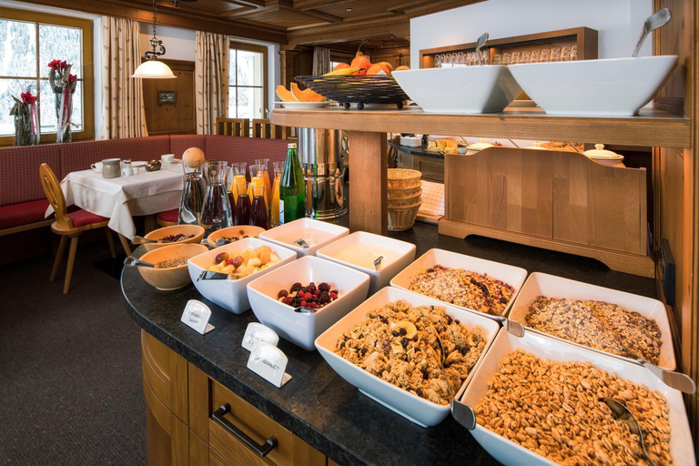 Food & Drinks 5, Hotel Garni am Sonnberg inklusive Super Sommer Card!, Landeck
