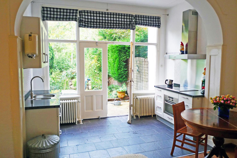 Others 4, Bed & Breakfast Walenburg, Rotterdam