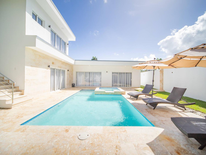Sport & Beauty 1, First Class 4br King Size Villa In Sosua Town, Sosua