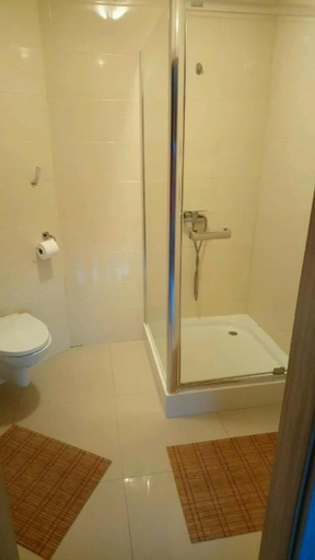 Bathroom 3, Dom Goscinny Bozenka, Gryfice