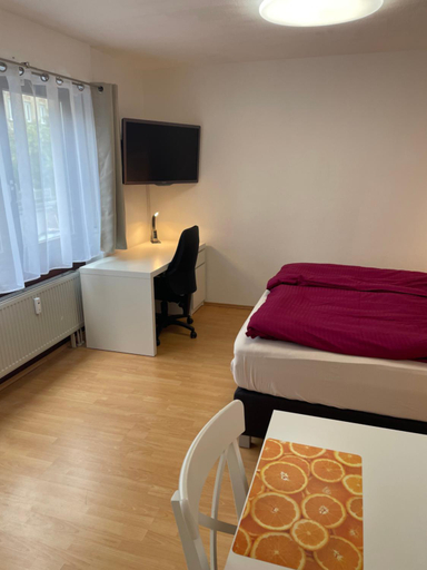 Others 4, Zimmer im Herzen von Durlach, Karlsruhe