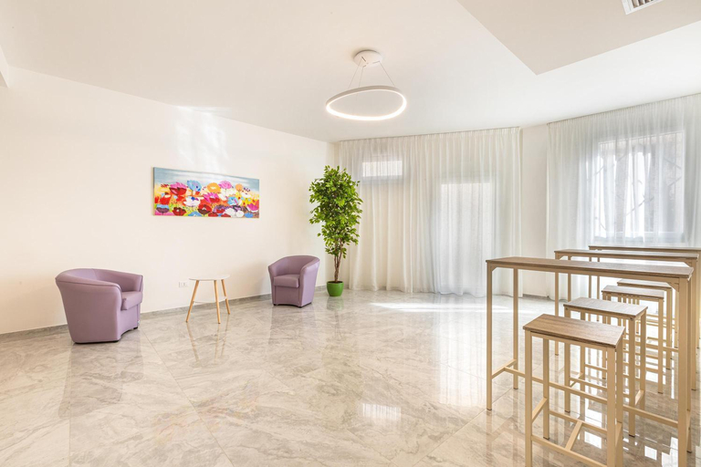 Others 4, Krono Relais, Lecce