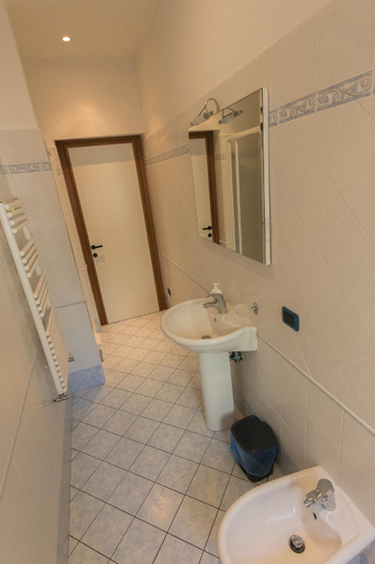 Bathroom, Amalia Apartments - Via la Farina, Florence