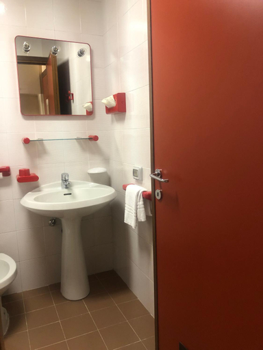 Bathroom 3, Albergo Casa dell'Ospite, Brescia