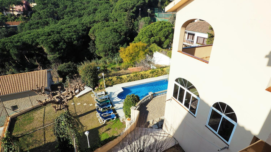 Others 5, Villa Antonia, Barcelona