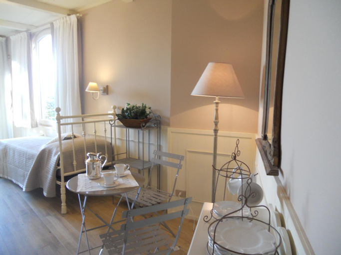 Dining Room 15