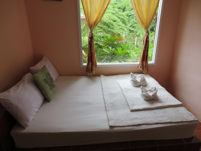 Bedroom 3, Baan Ton Nam Resort, Suan Phung