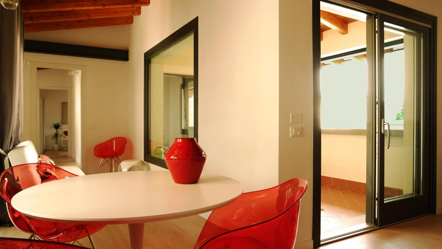 Others 4, IndispArte Suites, Bergamo
