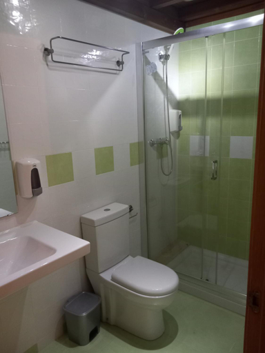 Bathroom 3, Hosteria Rio Negro, Cantabria