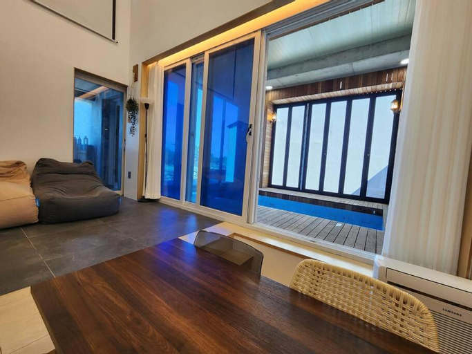 Bedroom 2, Muah Villa, Jeju