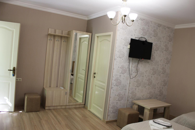 Others 4, Emis Hotel, Tbilisi