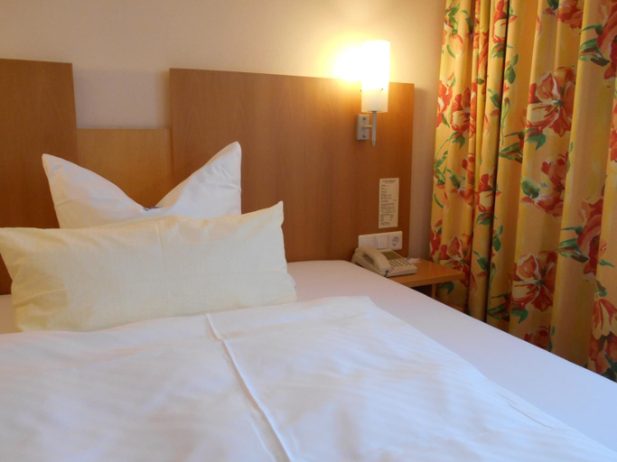 Bedroom 3, Hotel Mohringer Hof, Stuttgart