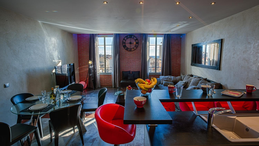 Food & Drinks, Residence Du Louvre, Alpes-Maritimes