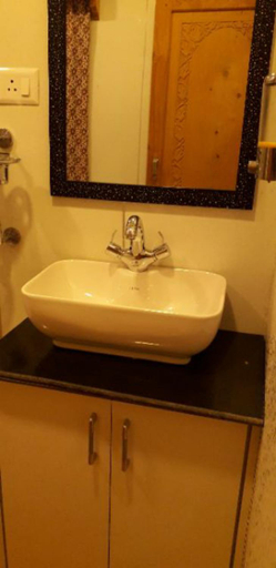 Bathroom 5, Golden Crest Group of House Boats, Srinagar