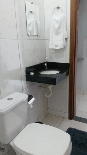 Bathroom, Suites do Ratinho, Pirenópolis
