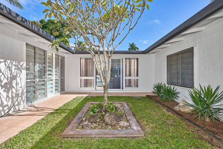 Endeavour Holiday House Clifton Beach, Cairns