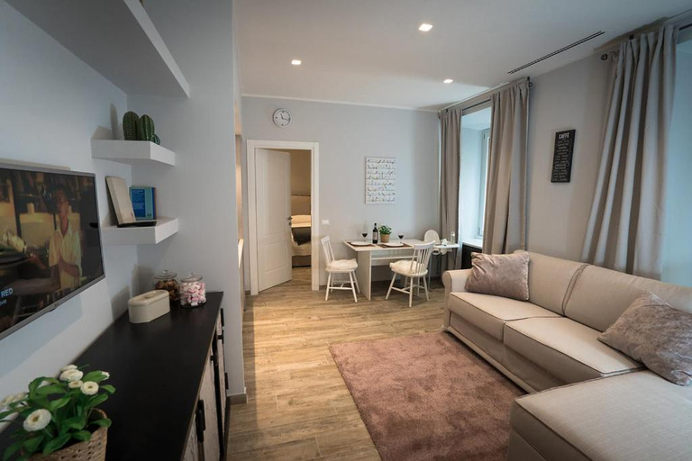 2, Laura Family Apartments, Roma