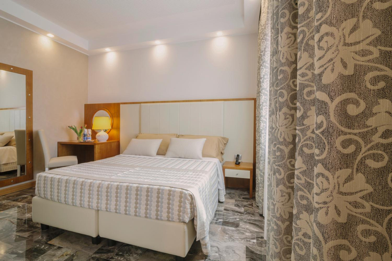 Bedroom 16