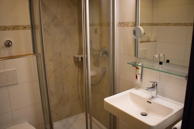 Bathroom 3, Hotel Rosenbusch, Miltenberg