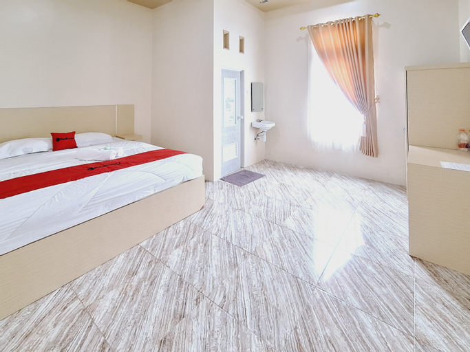 Bedroom 13