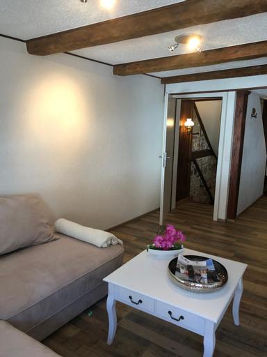 Others 4, Appart'Hotel HG, Porrentruy