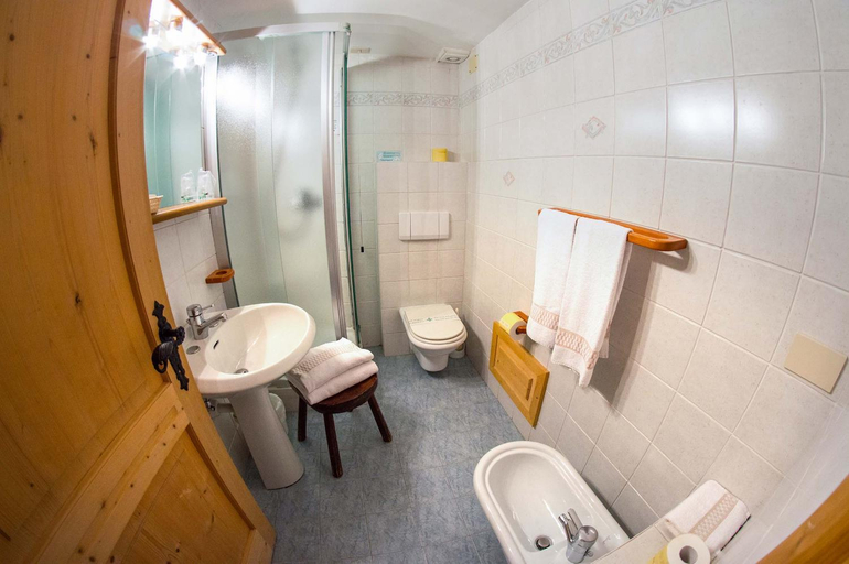 Bathroom 3, Hotel Gran Baita, Aosta