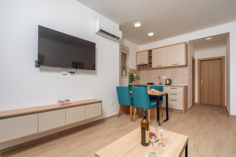 Others 5, Apartments Bonazza