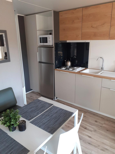 Dining Room 9