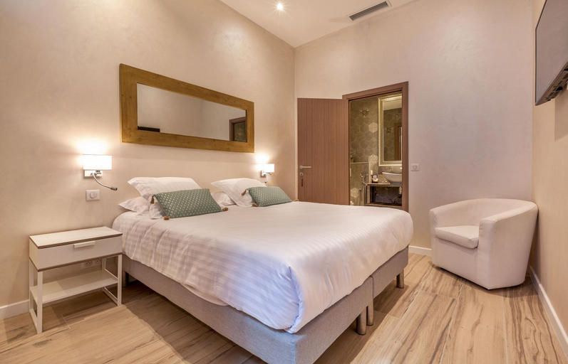 Bedroom 3, Residence Du Louvre, Alpes-Maritimes