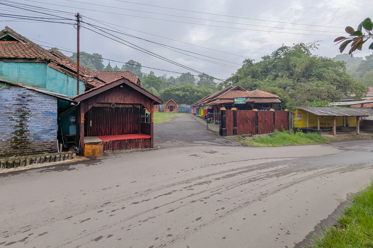 Exterior & Views 2, RedDoorz Resort @ Ciater 3, Subang