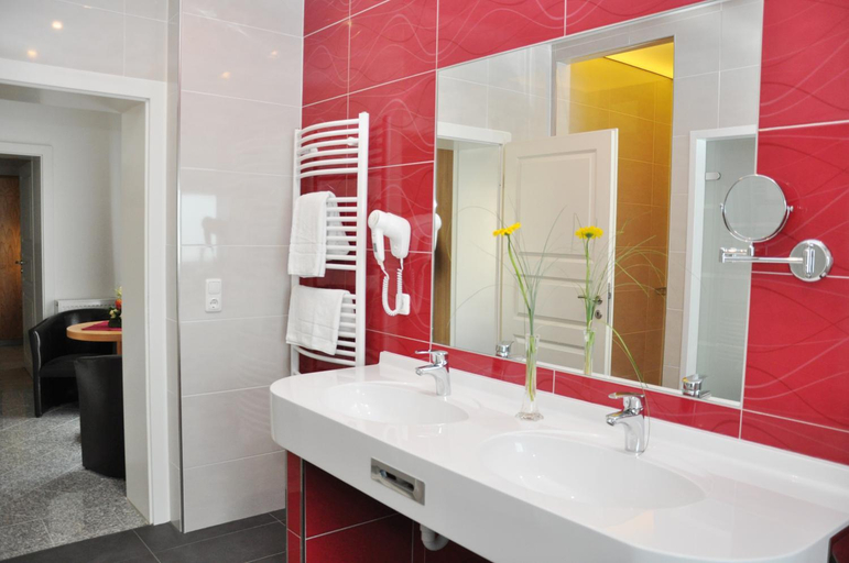 Bathroom 3, Hotel Alber, Altötting