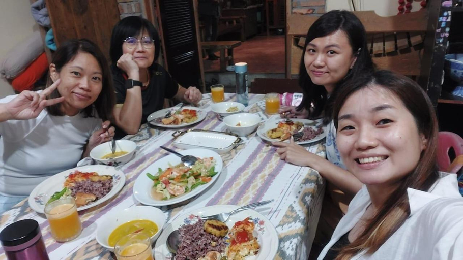 Food & Drinks