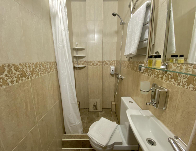 Bathroom 4, Admiral, Sankt-Peterburg gorsovet