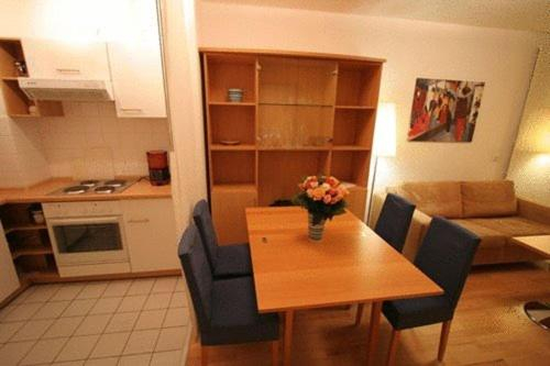 Kitchen 2, TopDomizil Apartments Checkpoint Plaza, Berlin