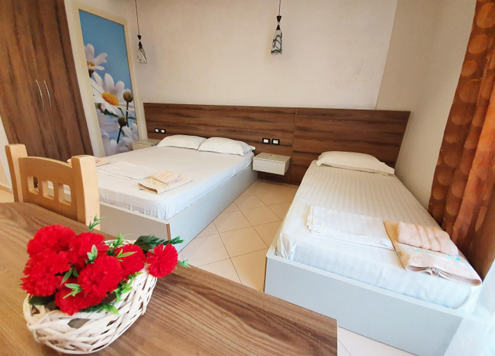 Bedroom 2, Hotel Kamomil, Durrësit