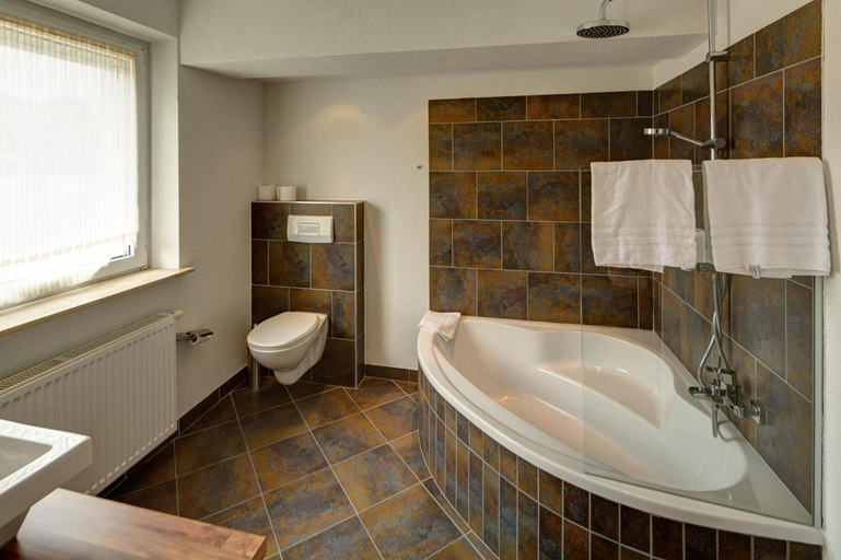 Bathroom 2, Hotel Leimer Brau, Vöcklabruck